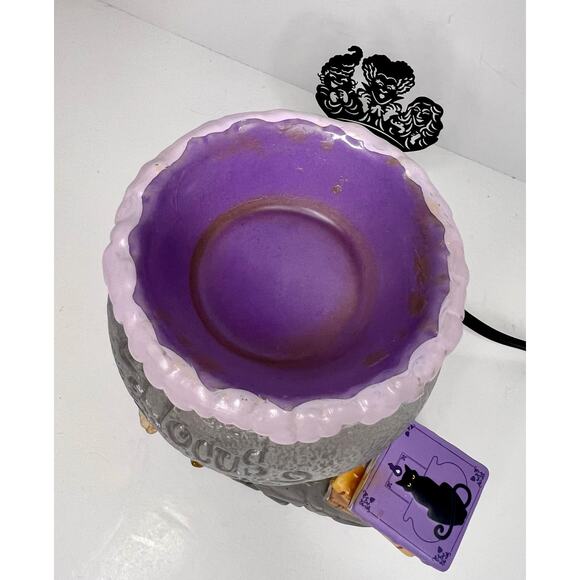 Retired Scentsy Disney Hocus Pocus wax warmer - Picture 3 of 7